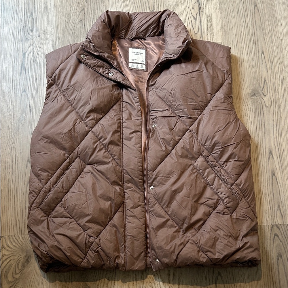 Abercrombie & Fitch Brown Quilted Puffer Vest Size Women’s Large